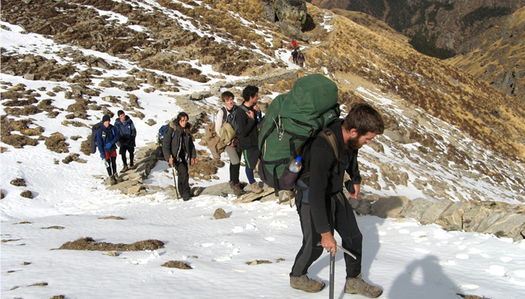 kuari pass winter trek snow trekking tours packages 